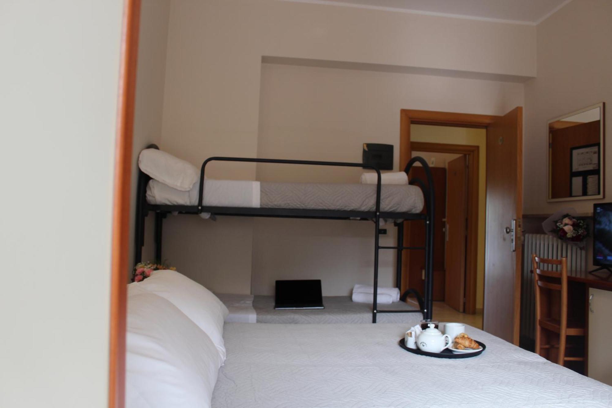 Blue Hotel