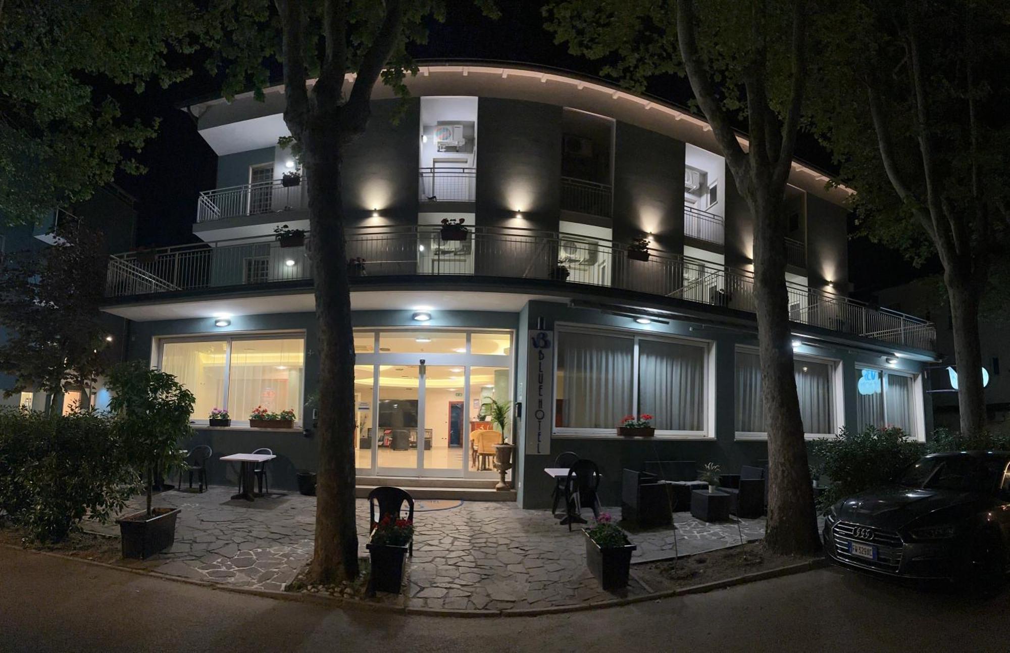 Hotel Blue